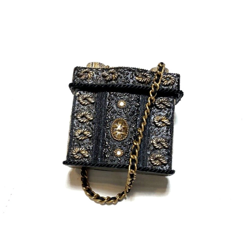 Vintage Hard Case Purse Bag Chain Intricate Carved Embellished Box Rare Unique